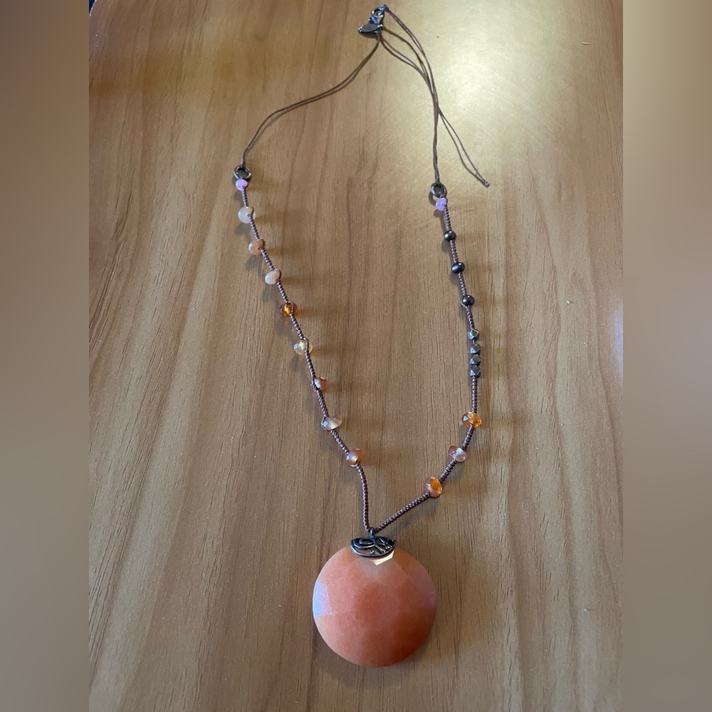 Silpada Moroccan Sunset Women Jewelry Peach Stone Pendant Necklace.